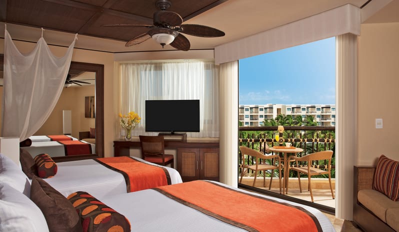 DREAMS RIVIERA CANCUN FAMILY SUITE PREMIUM TWIN BED